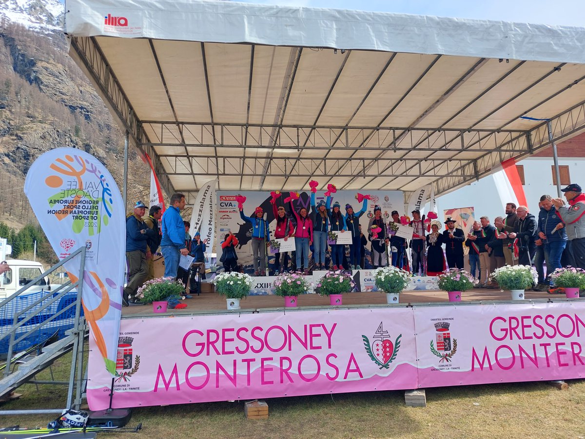 CValtournenche's tweet photo. Complimenti alle vincitrici del Mezzalama! https://t.co/KkBtQcRVDf