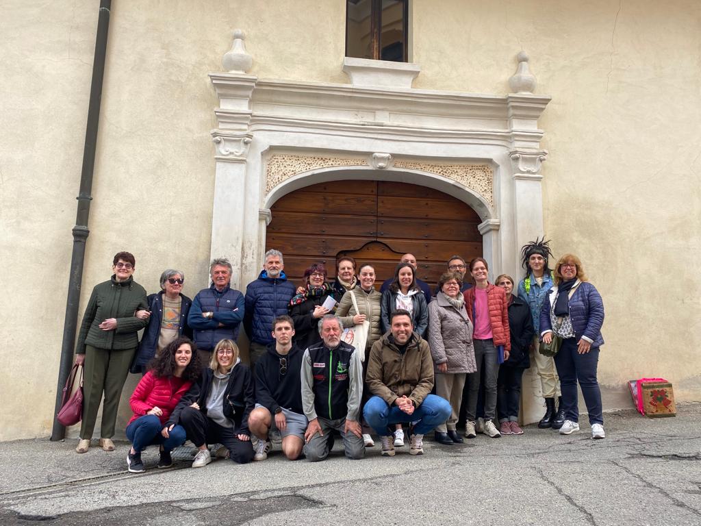 peppestanganell's tweet photo. Oggi ospiti a Mani Tese Pratrivero. 5° incontro @ManiTese Ong con le realtà territoriali. #manitese #manitesepratrivero #unimpegnodigiustizia https://t.co/2YJefN6IqR