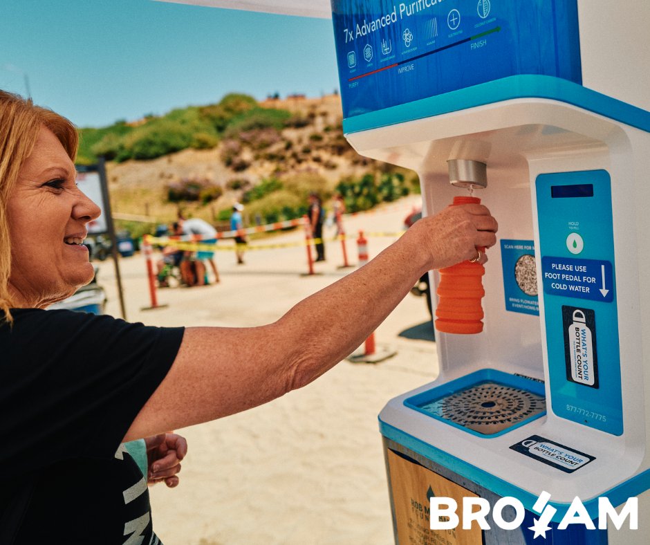 SwitchfootBroAm's tweet image. Happy #EarthDay! 🌎#BroAm prioritizes sustainability every year, from composting and recycling to water to refill stations. We’re committed to reducing our environmental impact. Thanks @solanacenter  for educating Beach Fest attendees on sustainability practices! #PlayYourPart