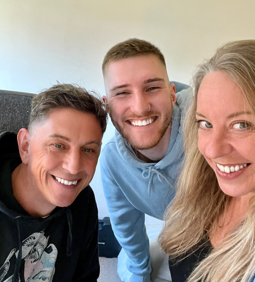 Sacha Wall tweet media