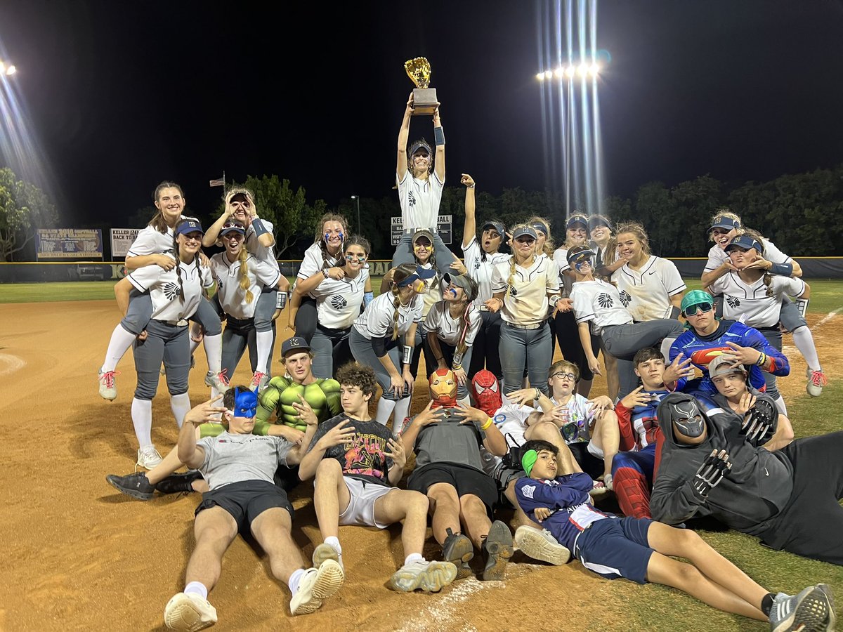 catch_marissa's tweet photo. undefeated district champs &amp; senior night! now time to win our last game:D🏆@Keller_Softball https://t.co/8fD3HnYp5m