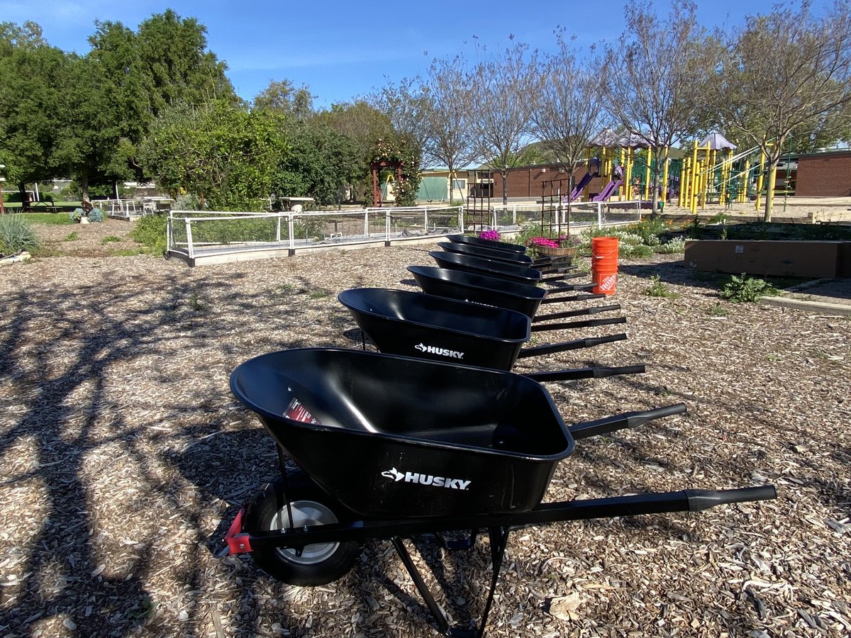 It’s an Earth Day edition of Garden Work Day! Our shiny new wheelbarrows from our EARThS PTA are ready and waiting for your help. Come on out and make a difference on EARTH DAY anytime between 9am - noon. #ManyHandsMakeLightWork 🦎 🌎 🦎 🌎 🦎 🌎 🦎