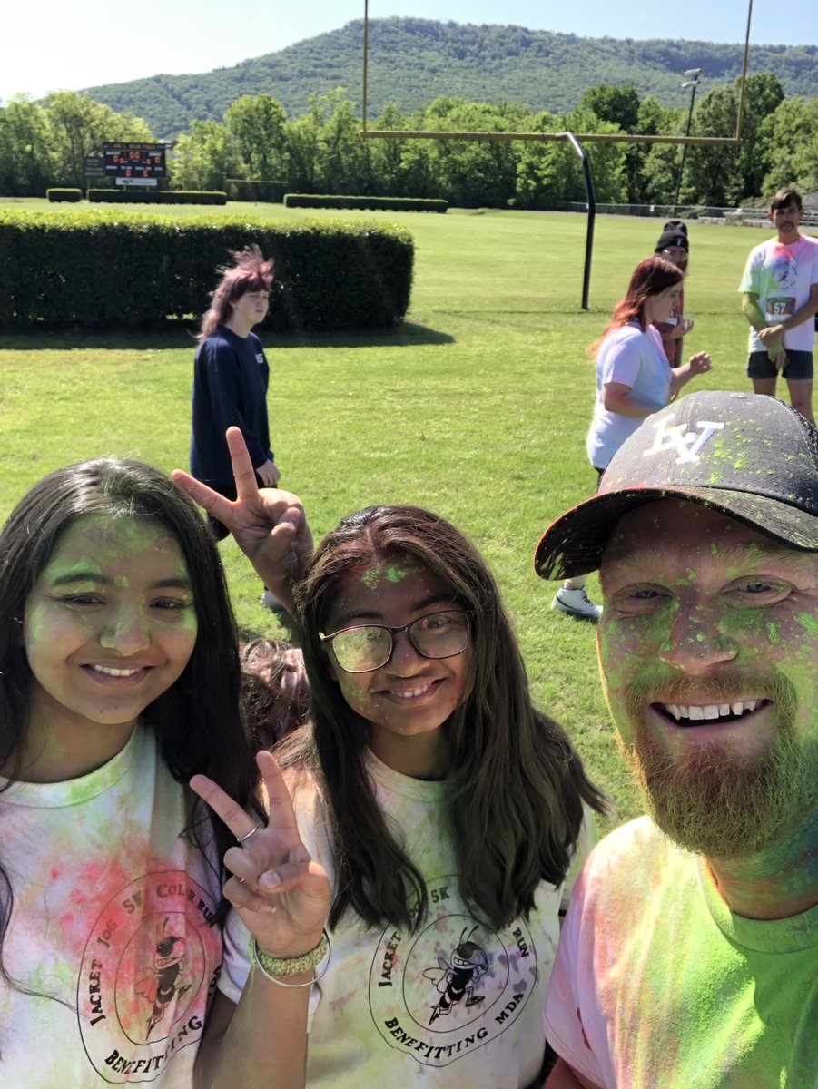 David Tad Russell tweet media