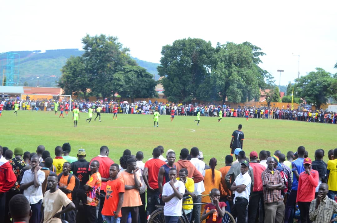 NatsAbubakar's tweet photo. PHOTOS:
Today 22/04/2023 in Masindi District,thousand of people gathered for a Football match as they prepare for the Birthday Celebration of our Supreme Leader Gen Muhoozi Kainerugaba on Monday 24th/April/2023
Ugandans want to see General succeeding Pres: M7
#Mk49
Long Live Mk https://t.co/4s1R2XcR1Q