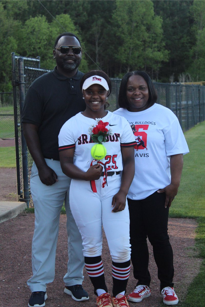 Ariel Davis tweet media