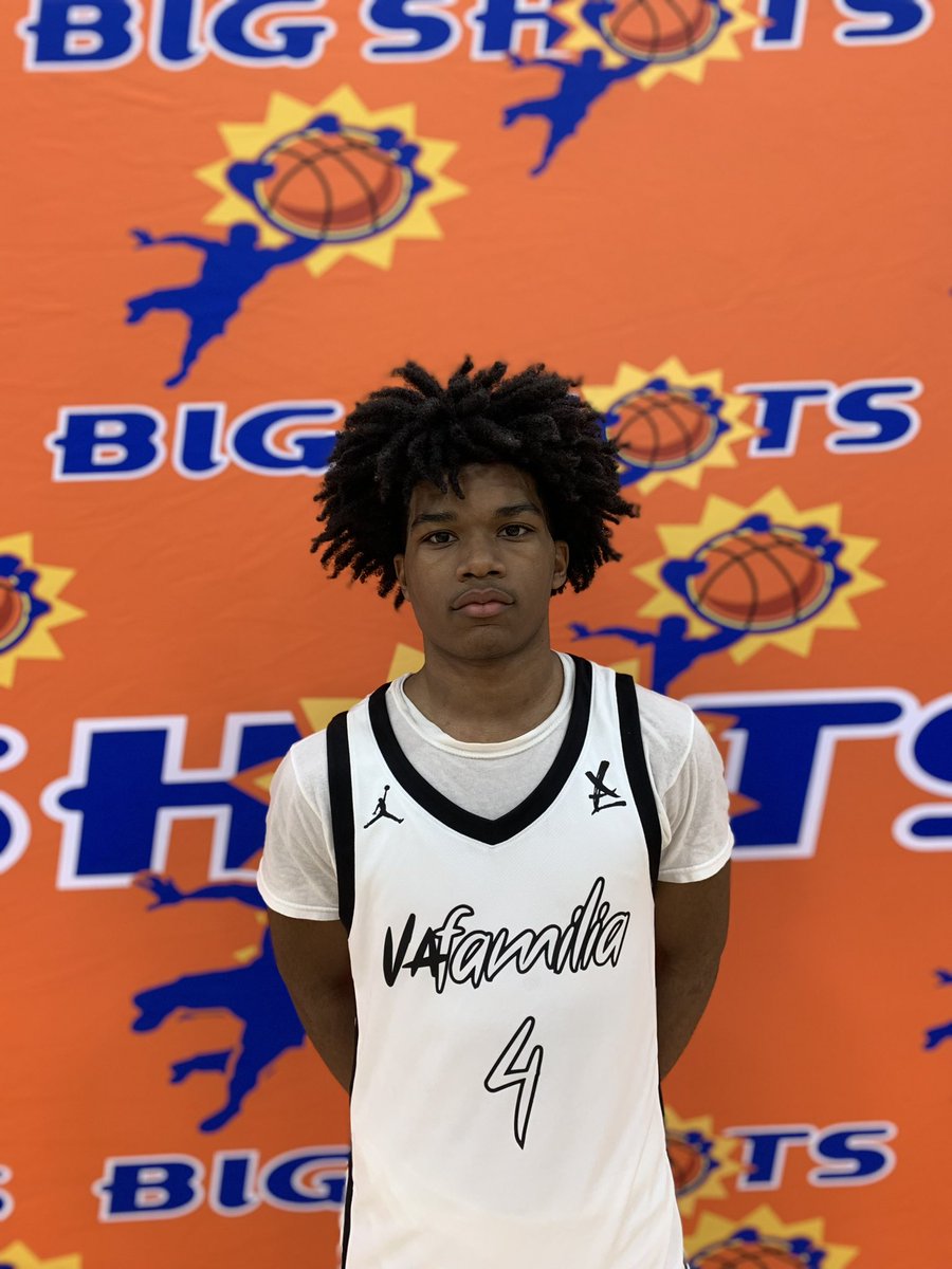 BigShotsGlobal's tweet photo. #BIGSHOTS #VABeachSpringLive

16u 

Team Hines 63
#32 Mide Okebiorvn 21pts
#25 Aidan Camire 19pts

Va Familia 33
#4 Ky’Ree Scott 8pts https://t.co/fwIO4ukCZ8