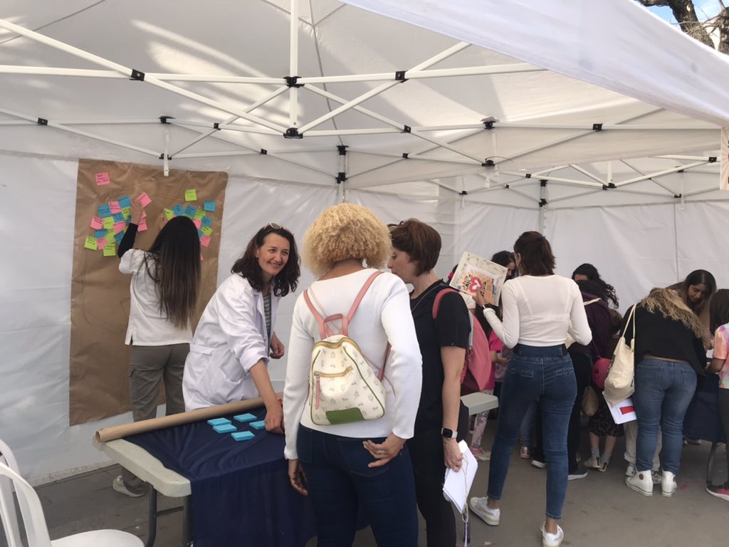 Pakijufe's tweet photo. Continuem fent #prescripciósocial a la #FestadelaSalut del #Prat . La tarda està molt activa. Al Prat fem #comunitaria #SomSapDelta @Coral_Barcelona @cio_1974 @ajelprat https://t.co/oCueKmVKbM