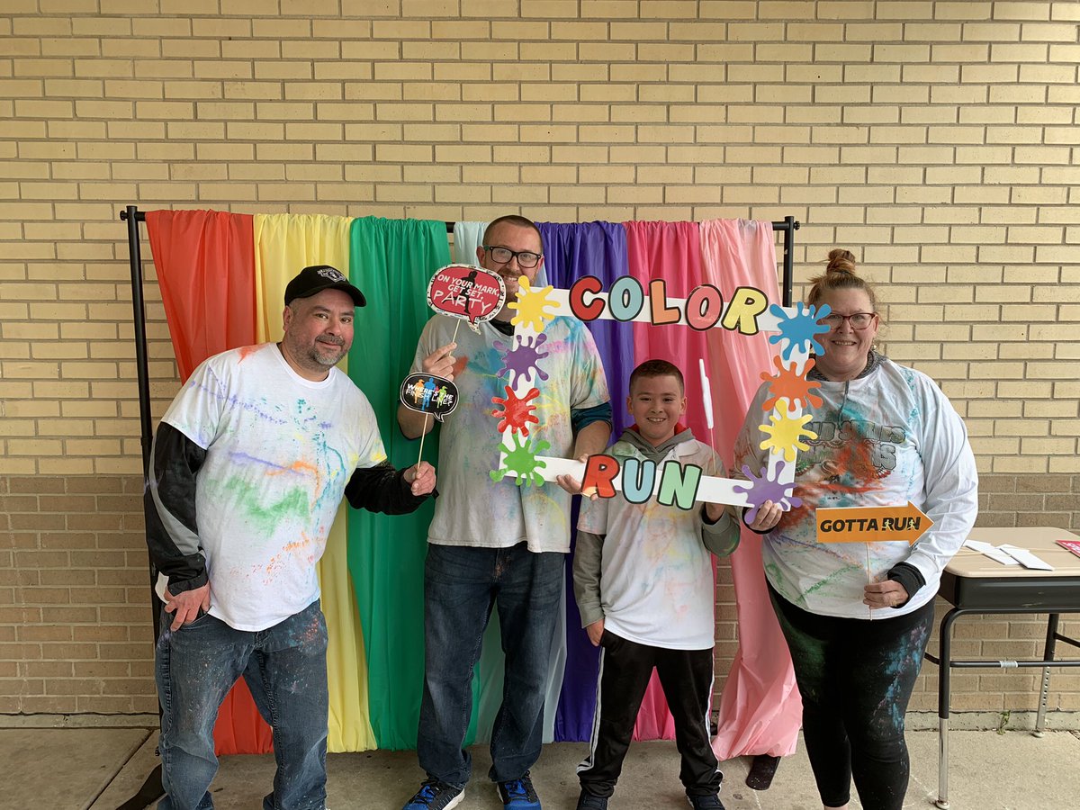 The cold didn’t stop these runners! Thanks to all that came to our 2nd annual Color Run to raise money for the Leukemia and Lymphoma Society.<a href="/LLSusa/">伊藤佑愛</a> #Asd4All #FullertonLions #HavingFunWhileHelpingOthers