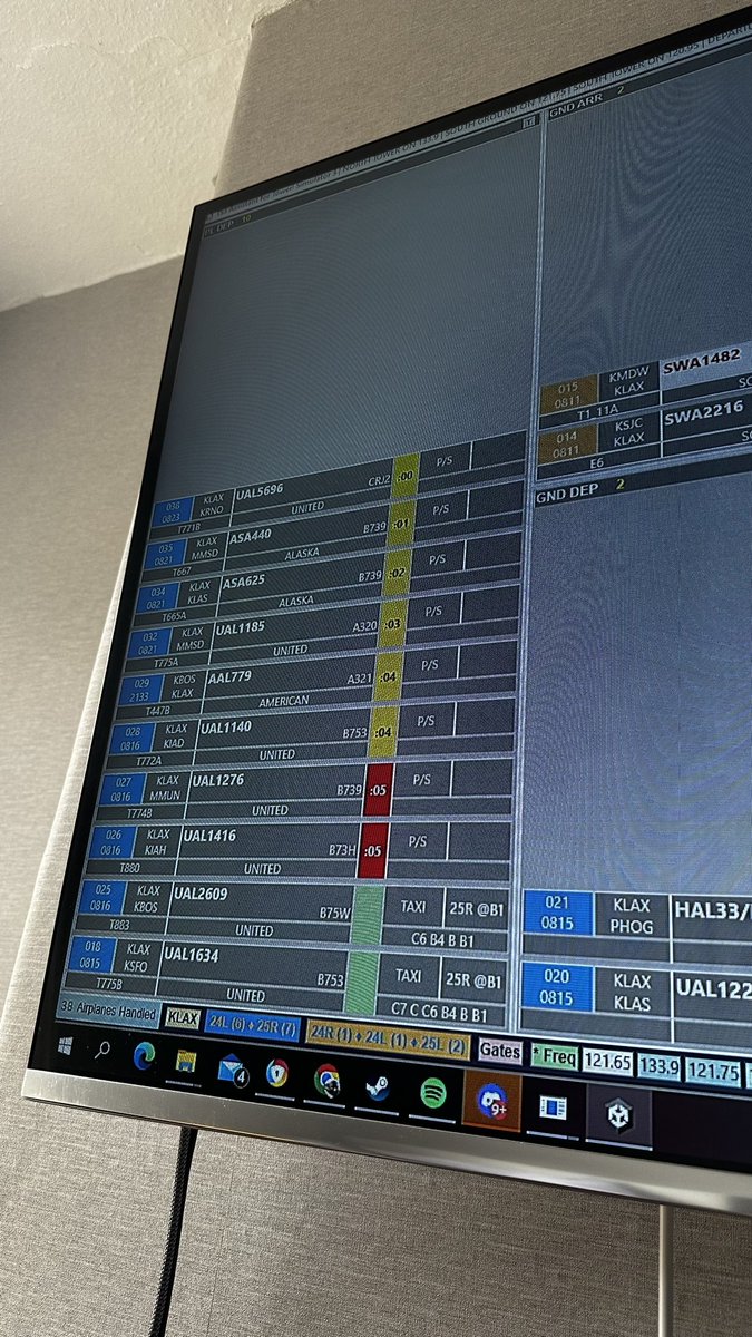 Champs707007's tweet photo. I love LAX as an airport, but it does get too much for one person 😣😭😂 #Tower3 https://t.co/FjYeM6CSJ6