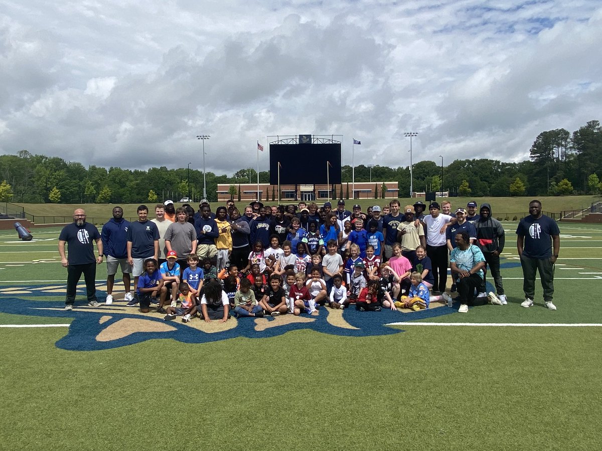 REFINEDFB's tweet photo. What a great day for the future.  Vikings of all ages training and serving our youth.   THIS IS SPARTANBURG!!! https://t.co/Dtx7DjQmvk