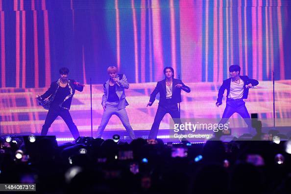 mexbebezone's tweet photo. 📢 INFO

Monbebe, GettyImages nos comparte algunas fotos de #MONSTAX del día de ayer en el We Bridge Music Festival &amp; Expo en Las Vegas. ❣️

#몬스타엑스 #MONSTA_X @OfficialMonstaX https://t.co/HrqM7jINIY