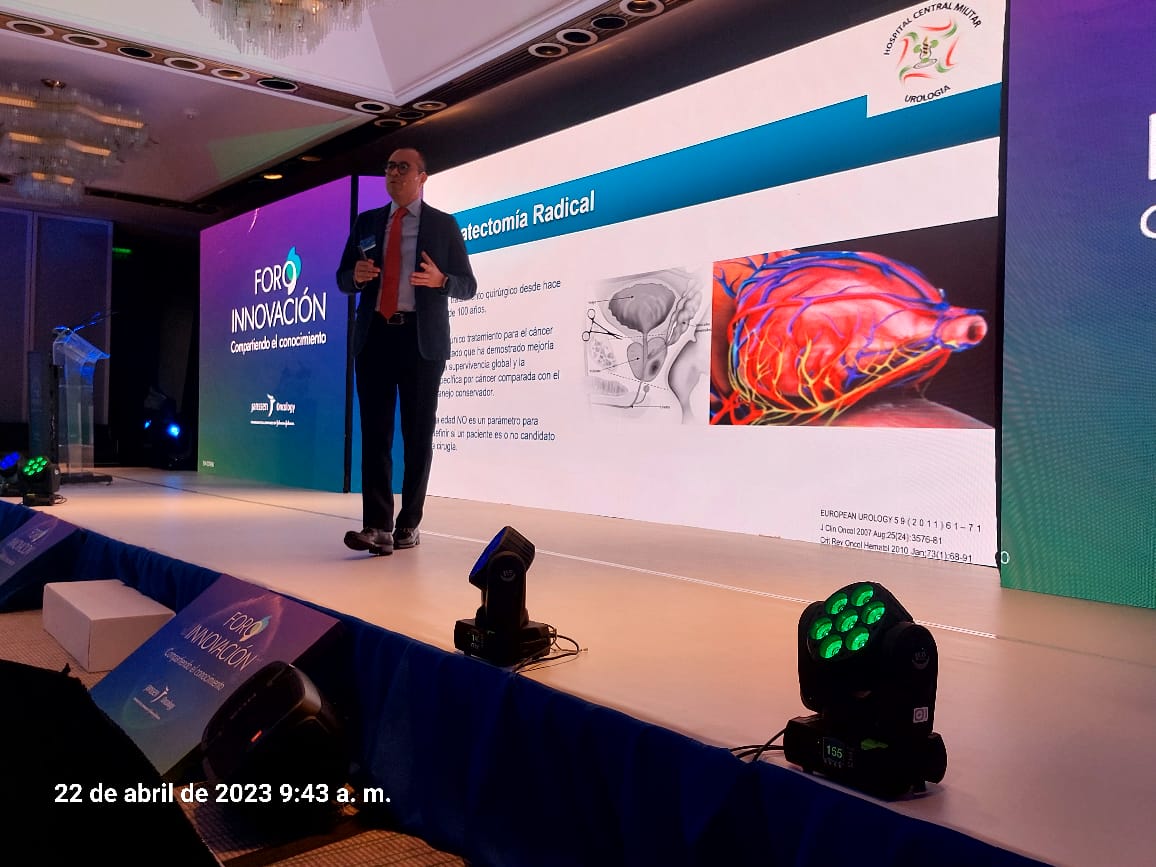Ed_Gandara's tweet photo. #foroInnovacion 
#UroHCM
#Actualizaciones
#urology 
Aprendiendo las últimas actualizaciones del maestro  @EIvanBravoC 
@MagnoliaCe3 @HbrmPG @jeosorio_23  @josu_baxin https://t.co/D6i8WchSWA