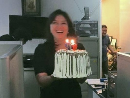 leonorsgallery's tweet photo. happy leni day !! ♡ https://t.co/aIv4ybIe2o