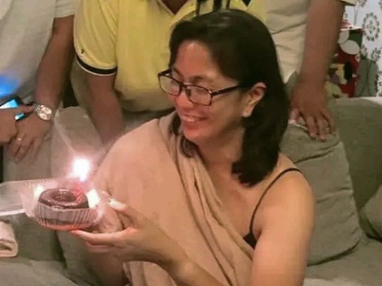 leonorsgallery's tweet photo. happy leni day !! ♡ https://t.co/aIv4ybIe2o