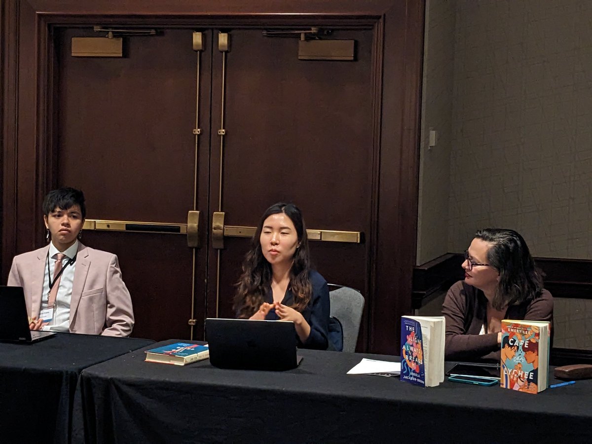 DerekDiMatteo's tweet photo. Great paper by @HalloranVivian "Mixing Things Up: Interracial Love and Food Establishments in Café Con Lychee and The Light Always Breaks"  @melus2023 #melus2023 on a great panel. https://t.co/MQq1rEZHEC