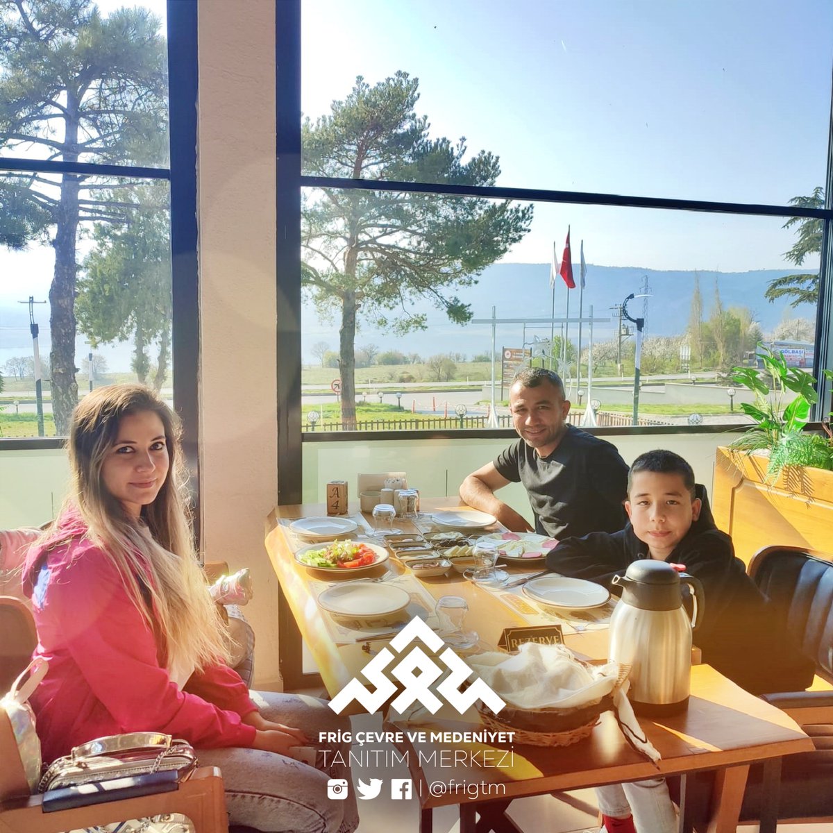 frigtm's tweet photo. Huzurlarınızda enfes bir bayram kahvaltısı… 🍳 ☕️ 🍞 🍴 

#FrigTM #Frigler #Kütahya #FrigSiziÇağırıyor #RamazanBayramı #Kahvaltı https://t.co/Rvmj8Lob79