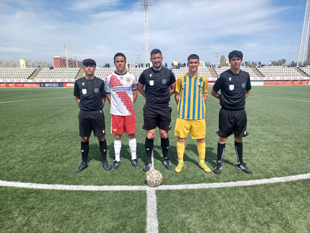 CELHFutbolBase's tweet photo. [MARCADOR JUVENIL]

🏆 Preferent G4. J26
✅️ JA 4-7 @AtleticSantJust
⚽️ Sergi Torres 20'
⚽️⚽️ Mesfin 34', 86'
⚽️ Adri 42'

Es trenca una ratxa de set victòries consecutives, tot i això la lluita per l'ascens segueix ben viva.

#SomhiHospi #SomFutur⚪️❤️ https://t.co/easiGFlFpK