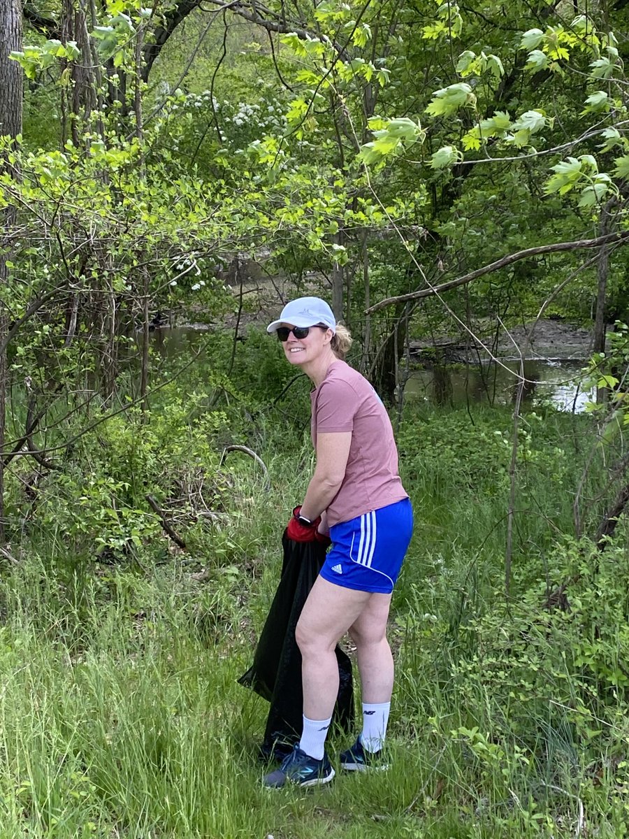 Earth 🌎 Day! Picking up trash making our planet a better place! 😁⁦⁦<a href="/MyPeakChallenge/">My Peak Challenge</a>⁩ ⁦<a href="/ChesaPeakers/">ChesaPeakersMPC</a>⁩ ⁦<a href="/MountainPeakers/">Mountain Peakers</a>⁩ ⁦<a href="/SteppingPeakers/">SteppingPeakers</a>⁩ ⁦<a href="/RoadtripPeakers/">RoadtripPeakers</a>⁩ ⁦<a href="/SamHeughan/">Sam Heughan</a>⁩