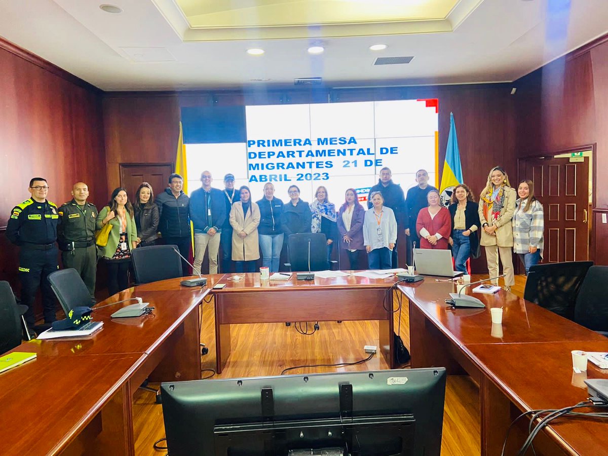 SecGobCundi's tweet photo. Desde la Secretaría de Gobierno de #Cundinarmarca coordinamos y lideramos la Primera Mesa Departamental de atención a Migrantes para articular las ofertas de servicio para la Provincia Sabana Centro y Alto Magdalena. #RegiónQueProgresa https://t.co/m3Csl0PcRB