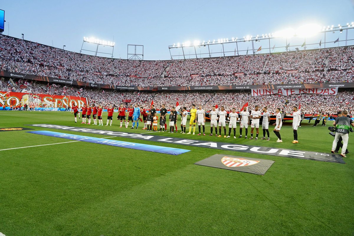 ersevillano__'s tweet photo. Tu imagínate en el sorteo estar celebrando nuestra muerte, contar las horas para vernos llorando en las gradas y que cuando llega la eliminatoria vas y te encuentras con esto.

Ha sido demasiado para ellos, no les culpo. Lleva razón el betico de aquel audio, tenemos mucha maldad. https://t.co/2ydsFOqqe4