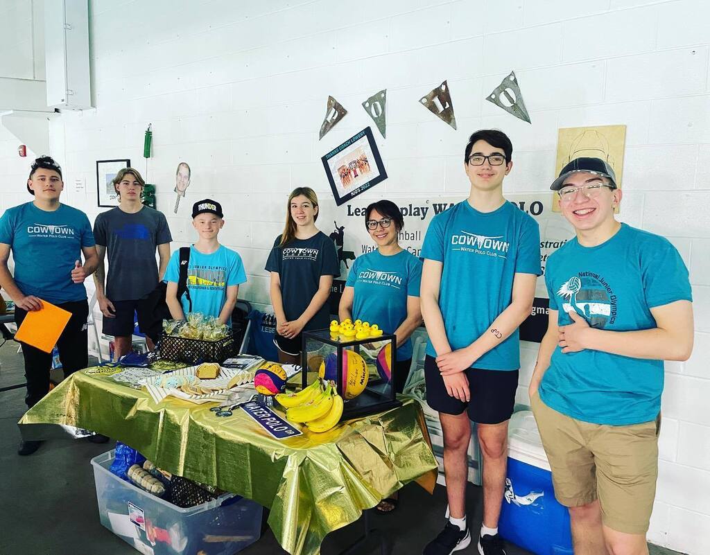 Cowtown Water Polo spreading the word about polo @carrolldragonwp <a href="/carrollisd/">Carroll ISD</a>  Go Legends!! instagr.am/p/CrWDRKjrrpD/