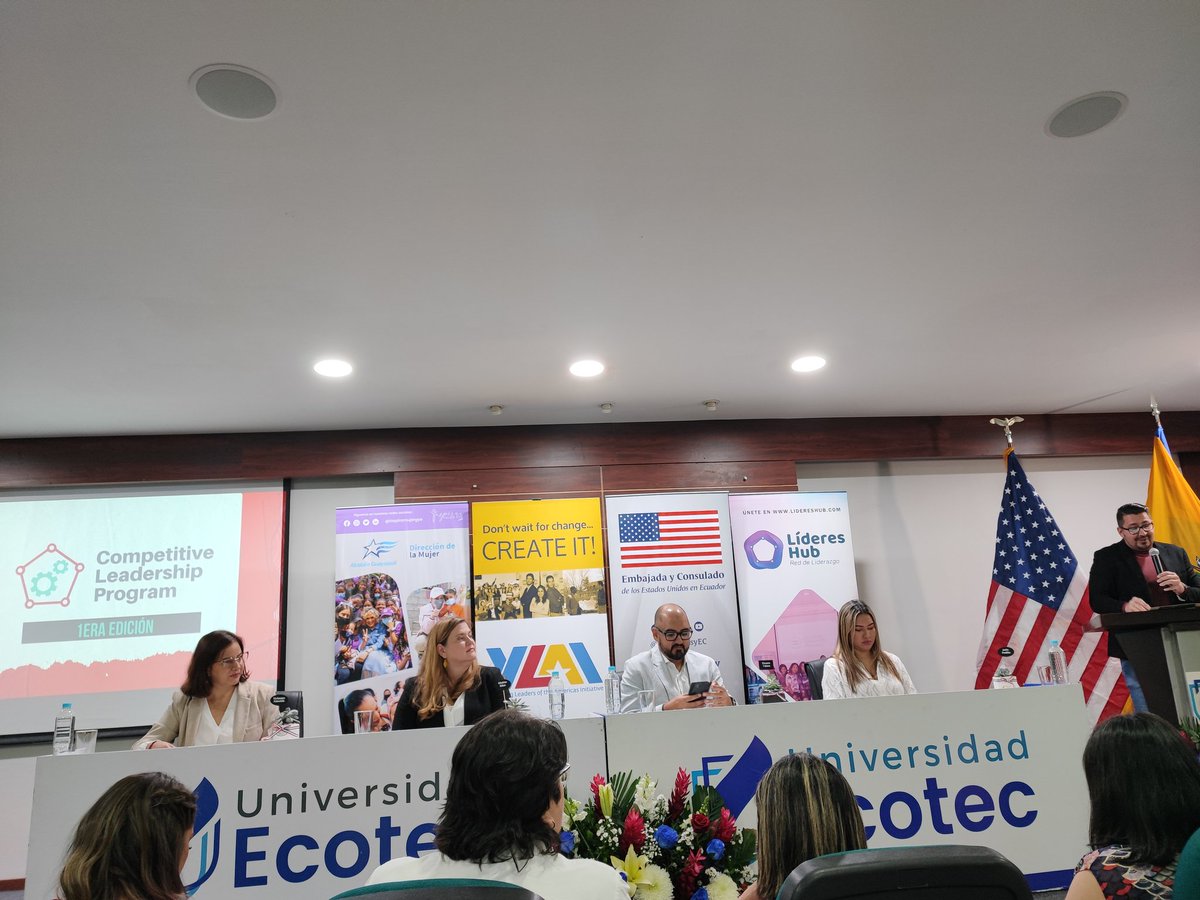 HDgalarzaCh's tweet photo. Hoy es el cierre del programa de @lidereshub @USembassyEC @UnivEcotec @JodiePL @lidereshub

Primera edición de liderazgo competitivo de #insipiraecuador https://t.co/j9ya6ZAe0X