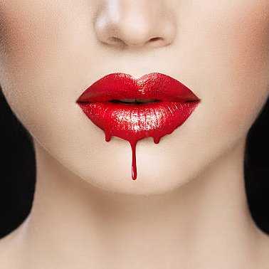 AcervoCharts's tweet photo. 🚨 EITA: Beijo do arco-íris, prática sexual viral do TikTok, choca e divide opiniões.

O ato fetichista envolve a mistura de sêmen e sangue menstrual através do beijo, geralmente, após a prática do sexo oral simultâneo (posição '69'). https://t.co/qfTRDcuQGt