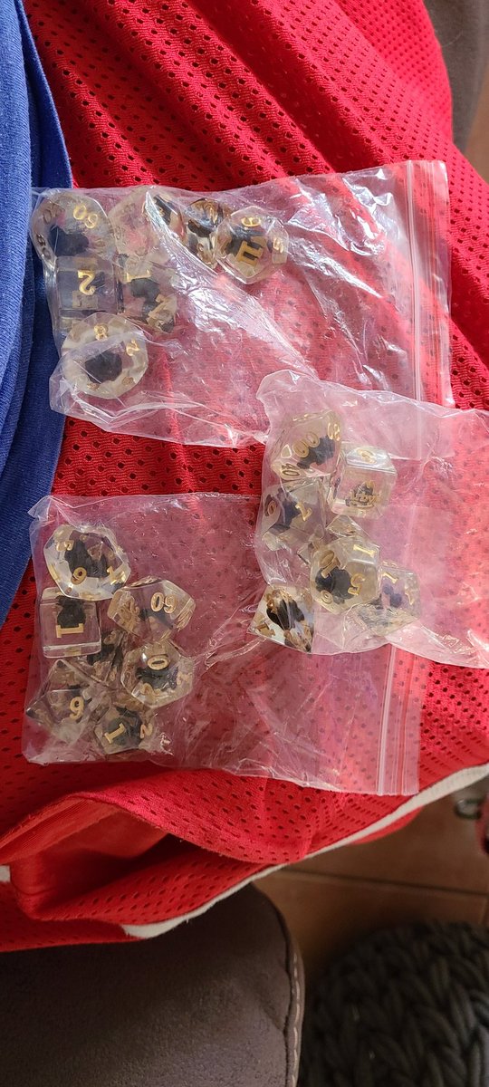 RyanIsSweet's tweet photo. Received my @Arbys dice today! #DnD #arbysdice https://t.co/dj3DEA4L79