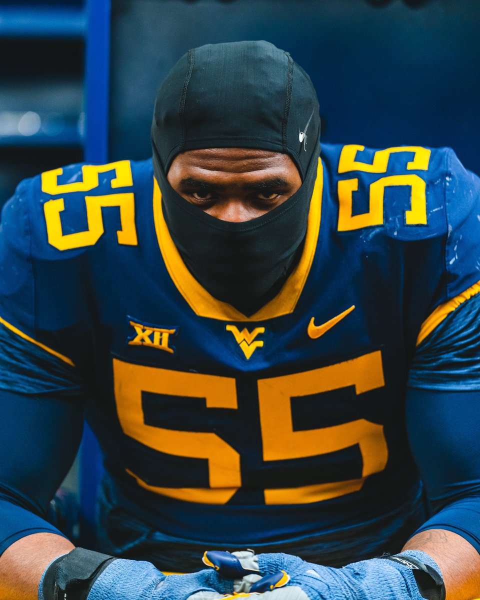 WVUfootball's tweet photo. Classic look 💯 https://t.co/DpHghWzXtO
