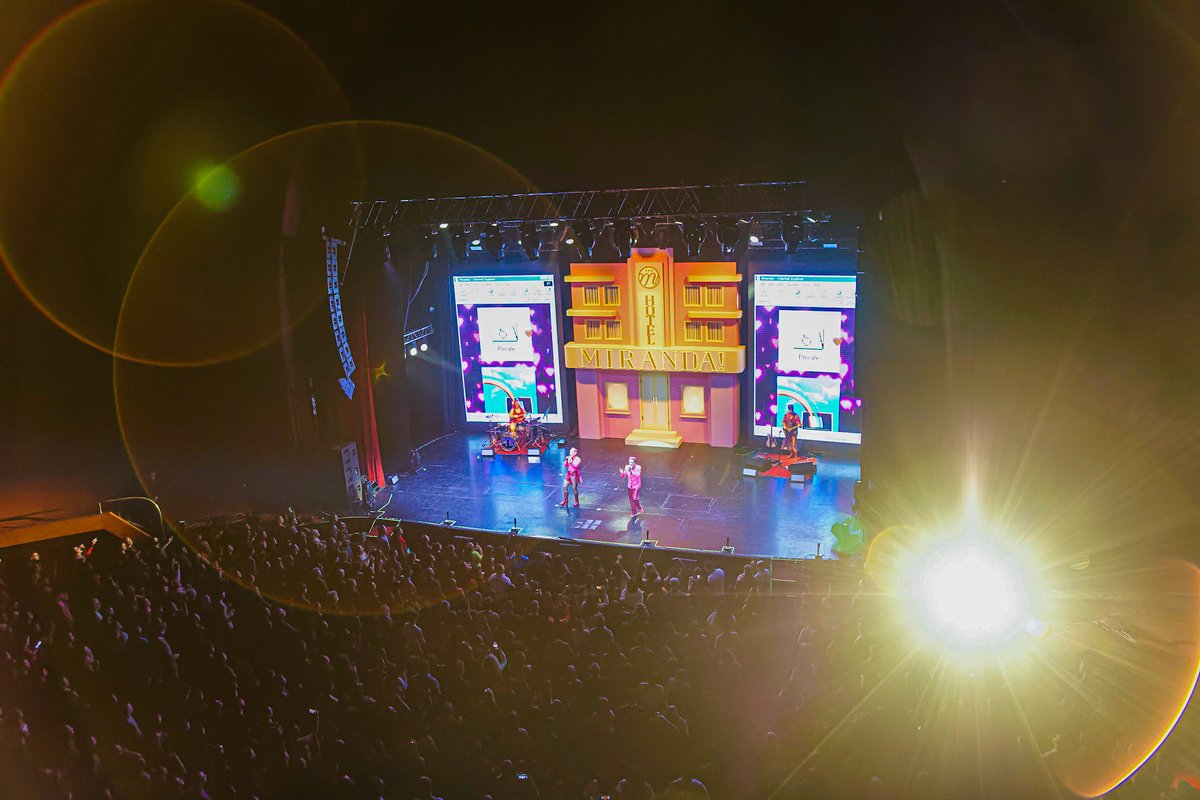 mirandaenvivo's tweet photo. ¡Qué noche increíble! 
¡Abrimos el HOTEL MIRANDA! 🛎️ ayer en el @teatrogranrex  y fue una fiesta de música, alegría y colores!
En un proyecto muy único y especial, y seguimos muy emocionadxs por lo que sucedió anoche. https://t.co/vX6vNnNoKo