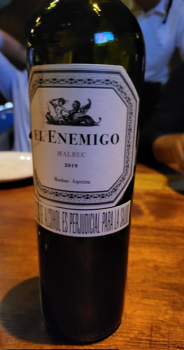 @pekijammer @drenriquegrande @UroTarget @DrDarrenPoon @fedelosco @cdanicas @jpsade2 Argentine wine in Colombia 🇨🇴 with @UroTarget 's friends @raymanneh & @LauBernalOnc