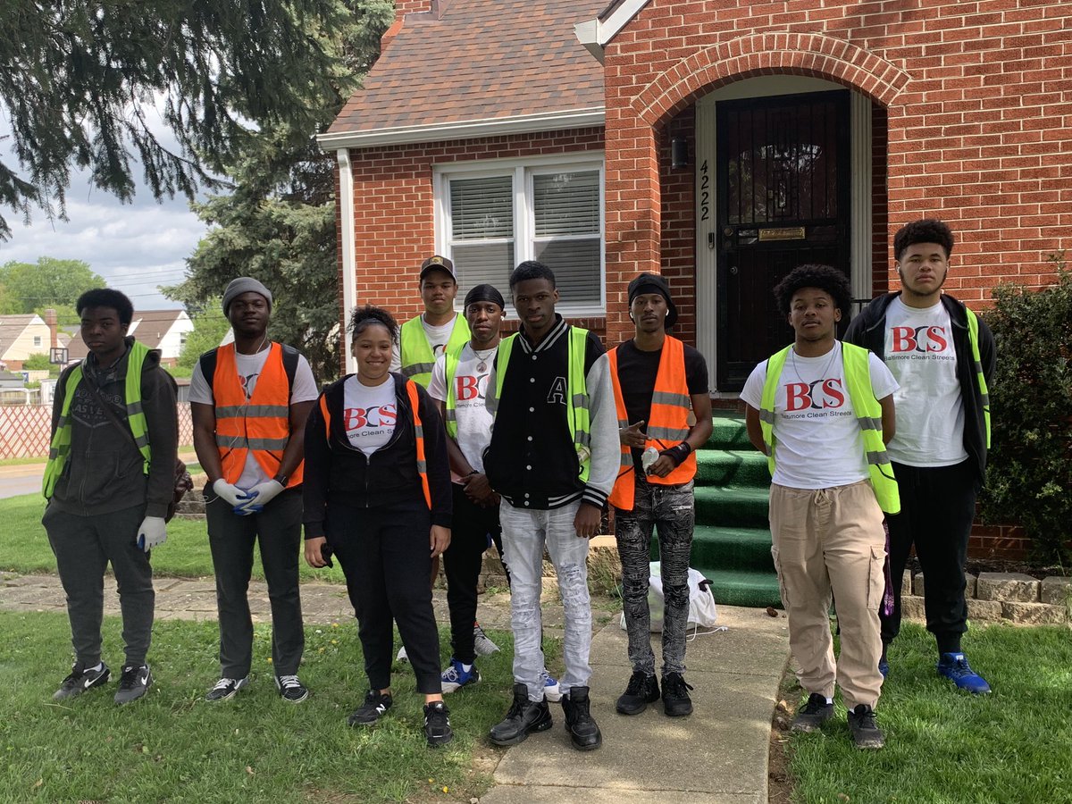 Stinnett_41st's tweet photo. Baltimore Clean Streets….

The student-workers of Baltimore Clean Streets and I were out today in the Northwest communities for the Mayor’s Spring Cleanup. 

#MayorsSpringCleanUp 

#BaltimoreCleanStreets #WeAreBaltimore #BmoreUnited https://t.co/Al67Nrz3pH