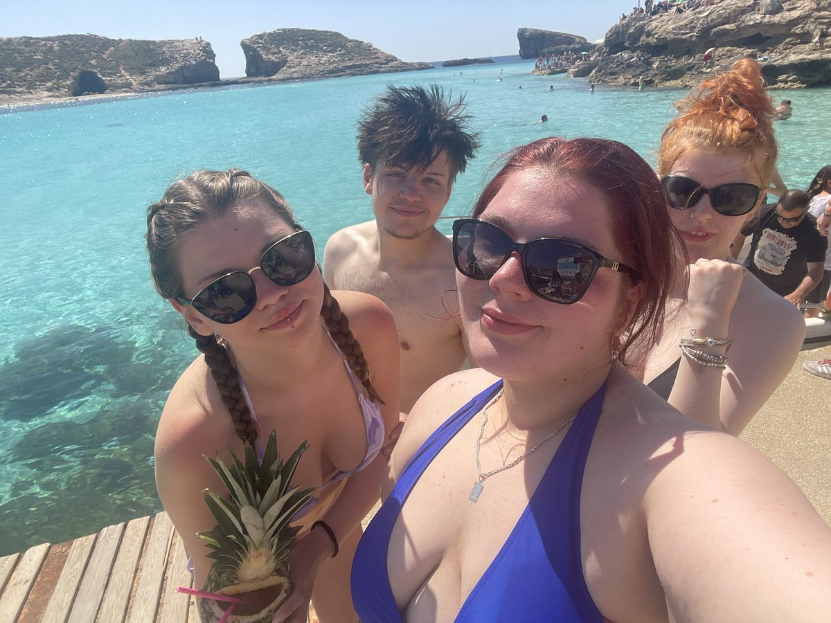 rootsdarlinggg's tweet photo. What an amazing day it was today still gutted that I didn’t bring my camera with me 😤 @forrestleigh @EUErasmusPlus #erasmus #erasmus2023 #malta #bluelagoon https://t.co/j7FvHmMJrW