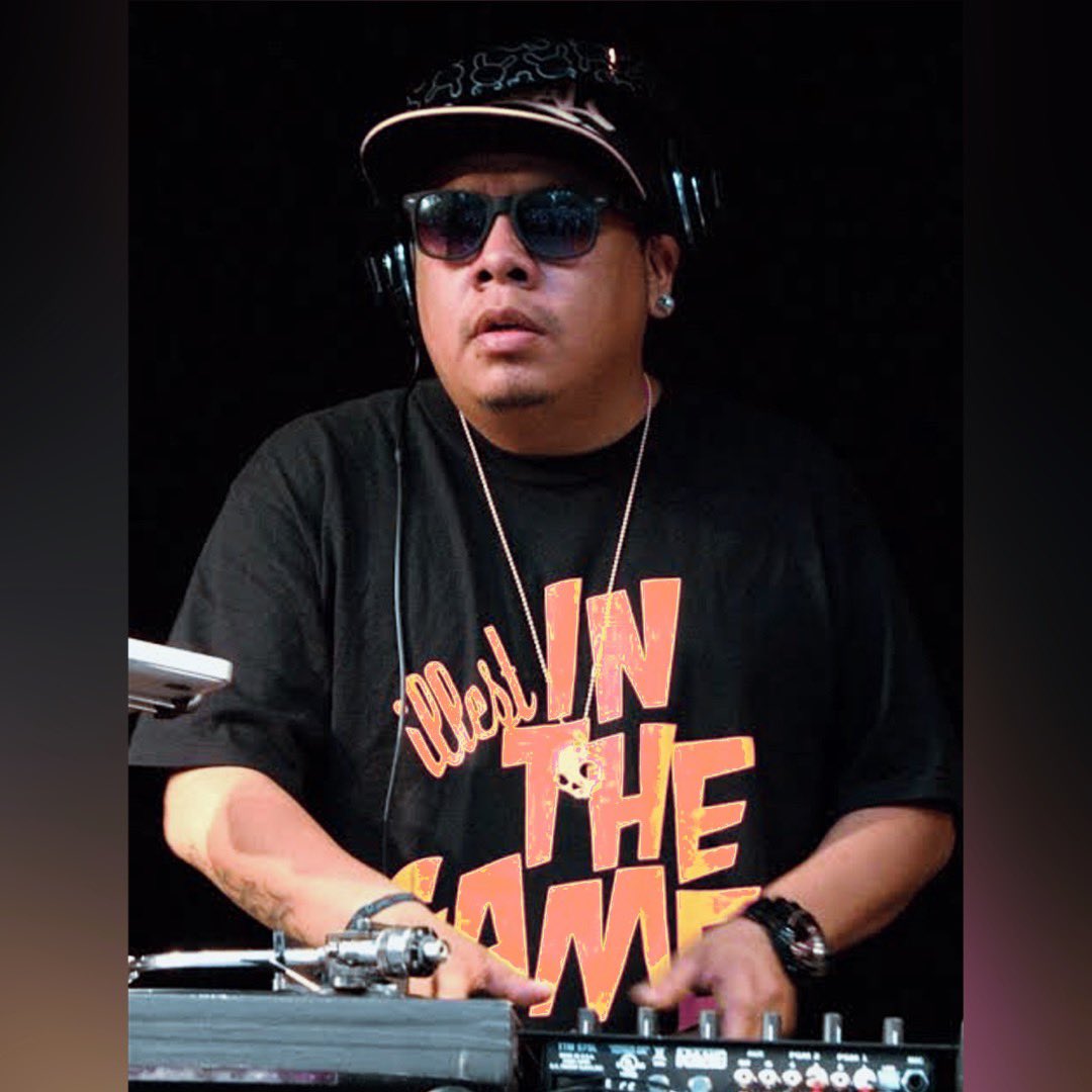 apilamusic's tweet image. 🫳🏽💿 Hoy en #CumbiaViajera 11 tendremos a Aztek 732 🧨

 Tornamesista y rey del scratching quién nos pondrá a bailar con unas cumbias de 🔥

Hoy sábado 22 de abril a las 13:00 h por @codigo21_radio 

#scratching #DJ #Radio