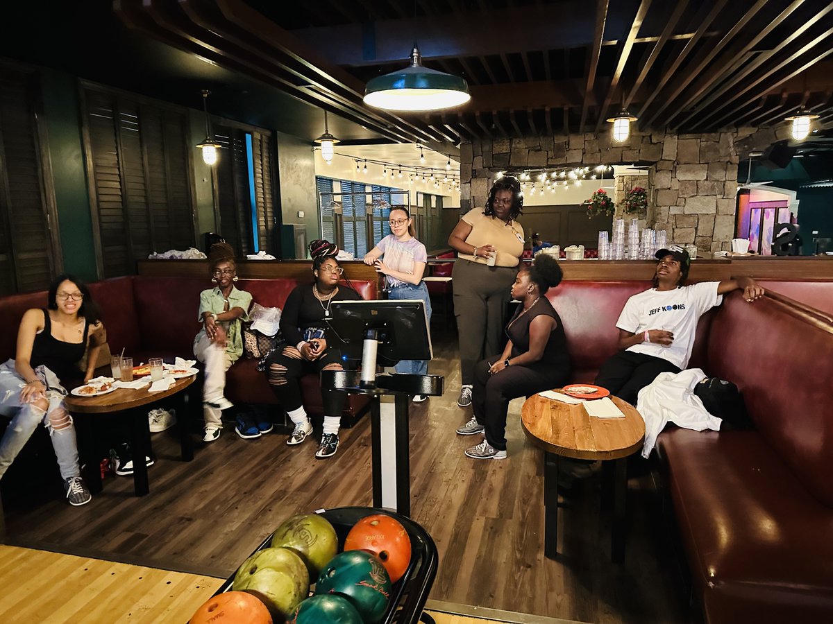 Nazuniversity's tweet photo. Naz Admissions traveled to New York City to celebrate #NazBound students in their own backyard. Students connected with each other and us for bowling and fun at Bowlero Times Square! We love celebrating all our #NazBound students! 💜 💛 https://t.co/MLuCqq76ZW