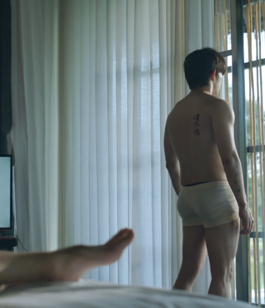 thatgirllainie's tweet photo. 👀👀👀👀
Well damn , this man is double cheeked up 🍑
#ChainsOfHeartEP9
#ChainsOfHeartFinalEp
#ตรวนธรณี https://t.co/m8u4XA6KVL