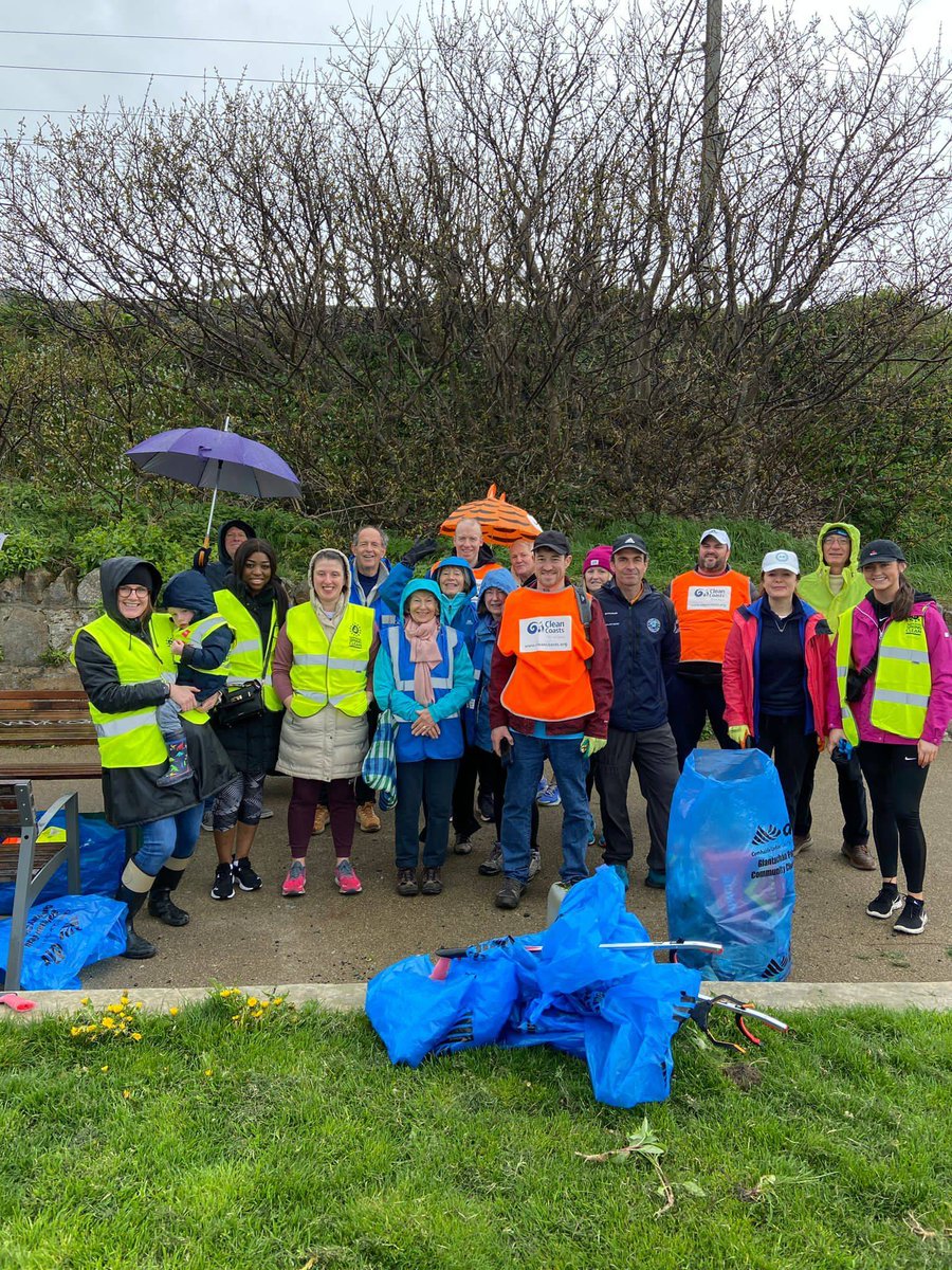 Well done to @killineydcc who took part in the #DublinCommunityCleanup to #KeepDublinBeautiful today and everyday! Great job team 🙌

#SDGsIrl #SpringClean23 #NationalSpringClean