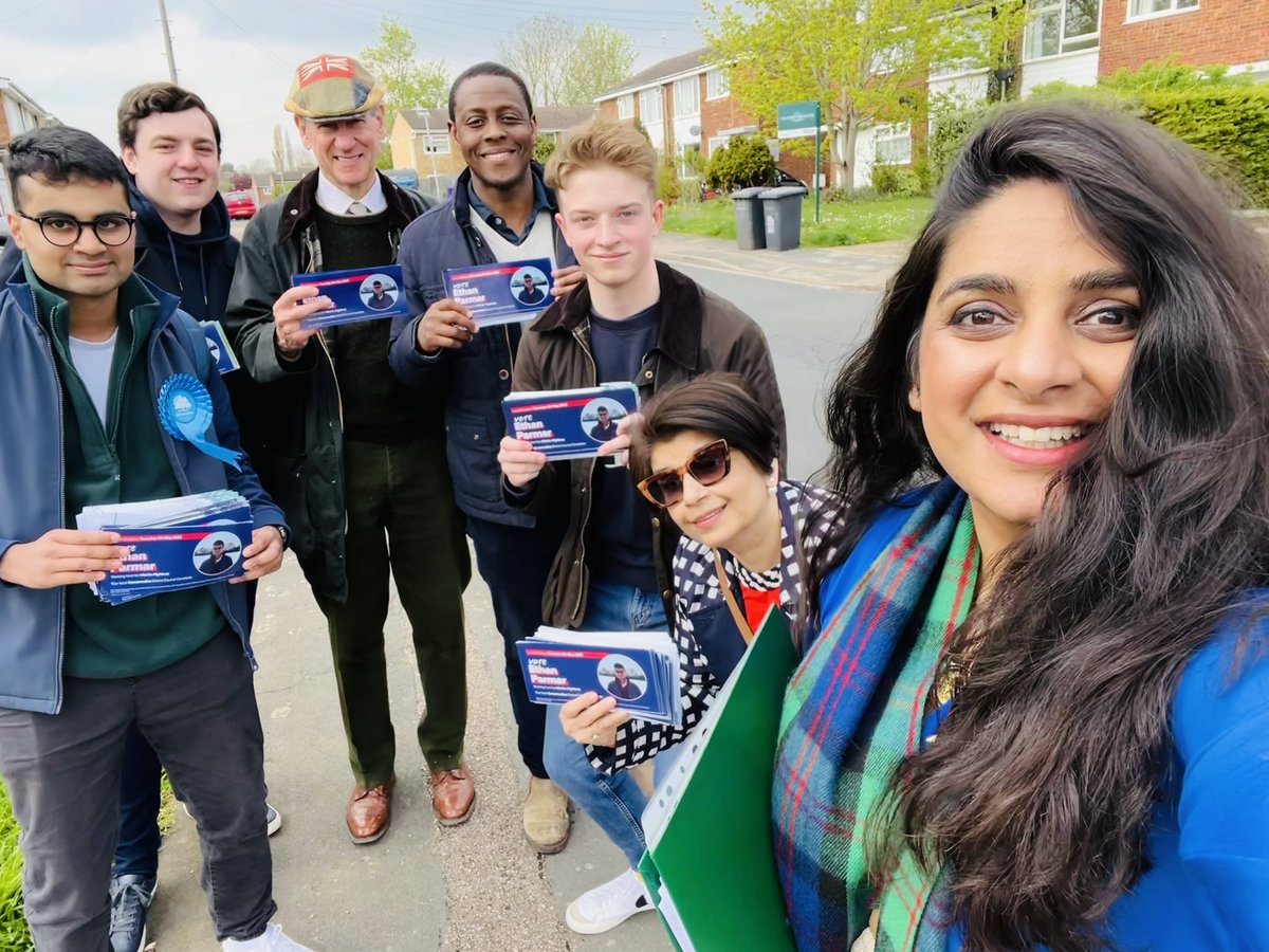 Wonderful afternoon session with @BimAfolami and @ahmereenreza supporting @ethan_parmar in Hitchin today! Not long to go until polling day! On May 4th #VoteConservative 💙 #ToryCanvass #ToryDoorstep