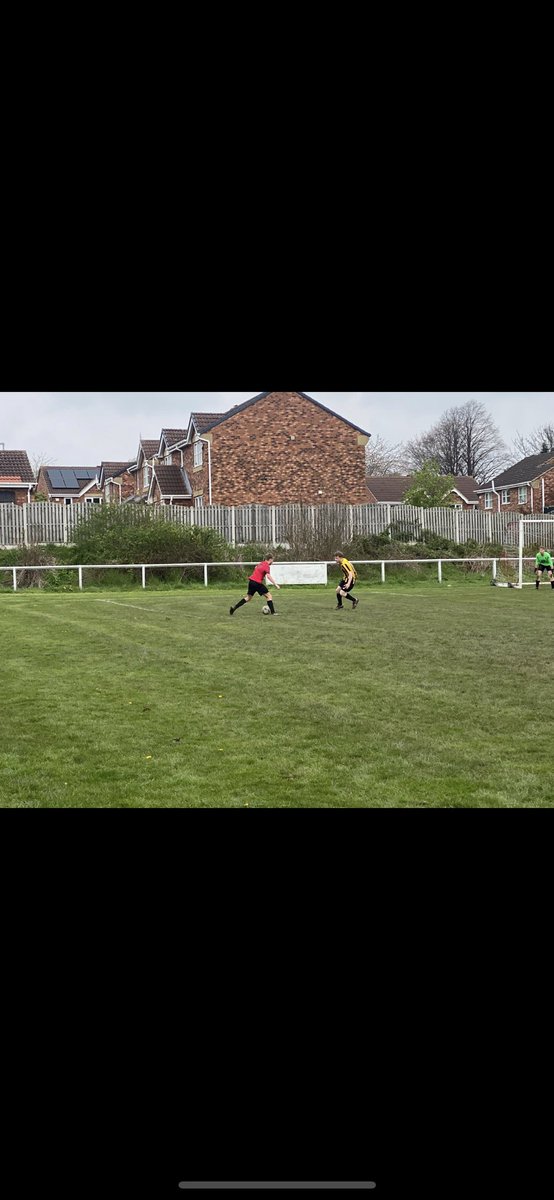 WhiteRoseFC's tweet photo. White Rose 2-3 Norristhorpe 
2-0 up at HT, complacency cost us in the 2nd half one to learn from. 
Good luck to @AgeNorristhorpe for the rest of the season got everything you deserved today !!
We move to Wednesday against Mount St Mary’s 🔴⚫️🔴⚫️ https://t.co/Z7Pg1mIHsK