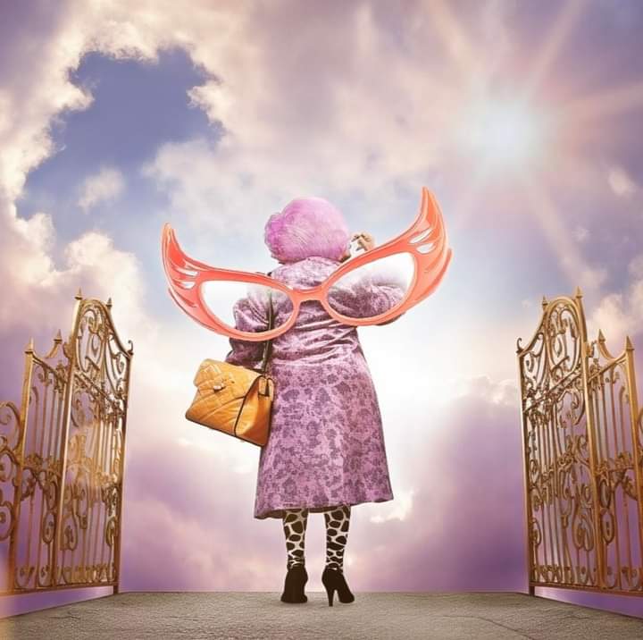 Farewell Edna. 😪 #BarryHumphriesRIP #icon