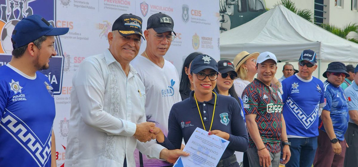 CEISver's tweet image. En el Gobierno de la Cuarta Transformación dirigido por el Ing @CuitlahuacGJ , fomentamos con orgullo acciones para la promoción del trabajo por medio de la cultura y el deporte.♟️🏊🏻‍♀️⛹🏻‍♂️🤾🏻‍♀️

Por ello la @SP_Veracruz a través del CEIS, participamos en los Juegos Conmemorativos