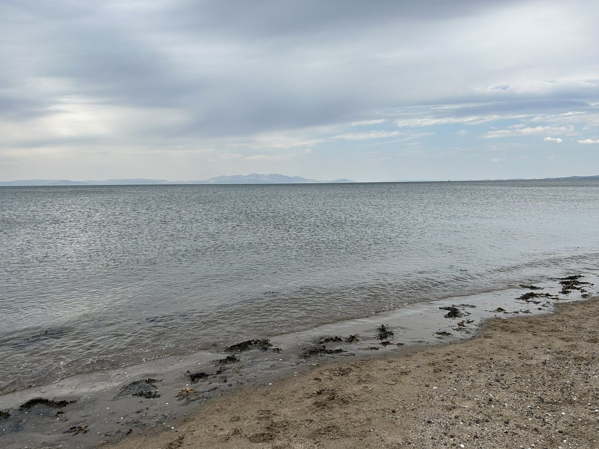 zeinalmaha94's tweet photo. Lovely walk along #Troon beach in preparation for the @thekiltwalk next weekend!
Keep an eye out for @guidedogsscot Mitch and I as we take on the Wee Wanderer as part of #TeamGuideDogs 🦮💙 🏴 https://t.co/QFSywjFzeF