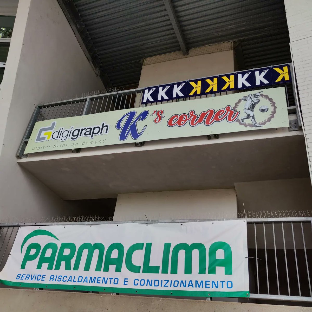 Terza vittoria consecutiva grazie al successo per 8-3 dei nostri ragazzi contro l'Itas Mutua Rovigo!!

Sono 9 gli strikeout nel nostro Digigraph srl K's Corner.

Articolo completo sul nostro sito: bit.ly/3Lmnjlz

#FòrsaPärma #lastelladiparma⚾️💛💙 #baseball #baseballife