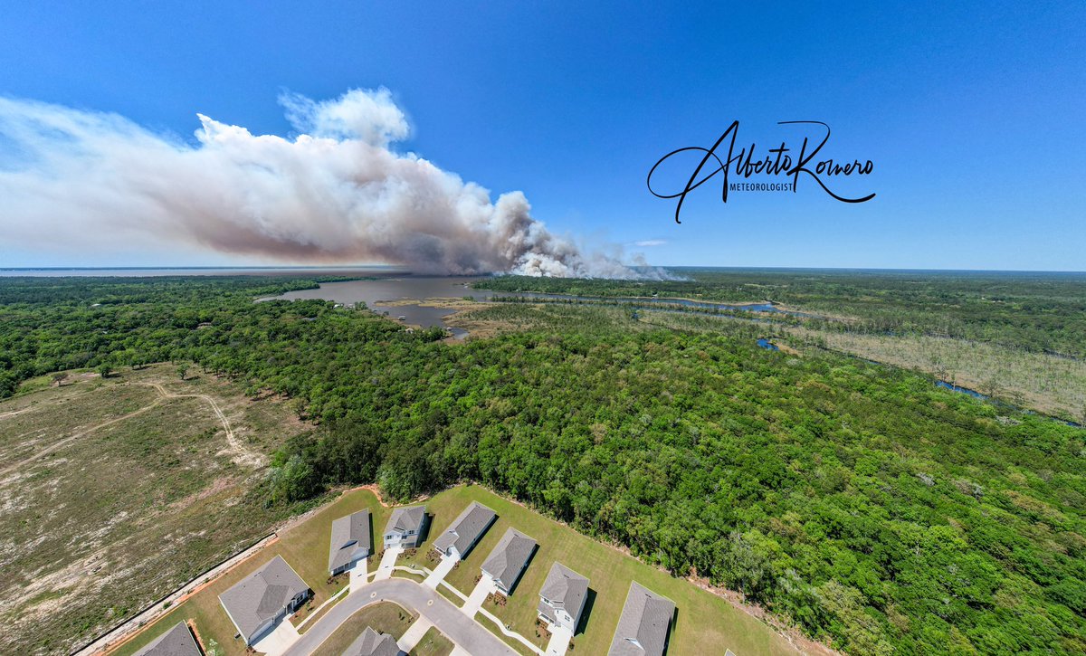 ARomero_WX's tweet photo. #ControlBurn from Eglin AFB’s east range. #flwx #destin #destinwx @WCSOFL https://t.co/ISnlgUxg80