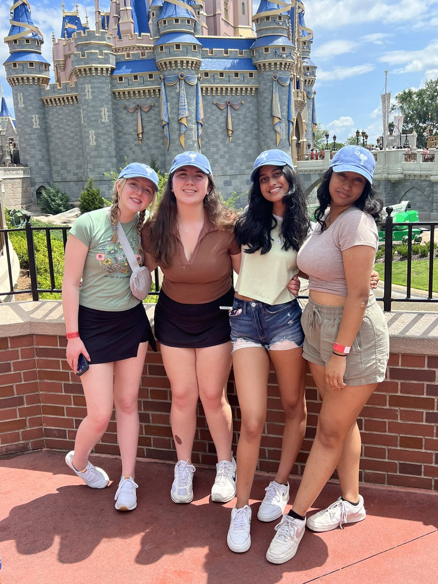 SHansen_GCS's tweet photo. But first…we Disney. 🥰
#SCDECA https://t.co/qJwLbeDaK1