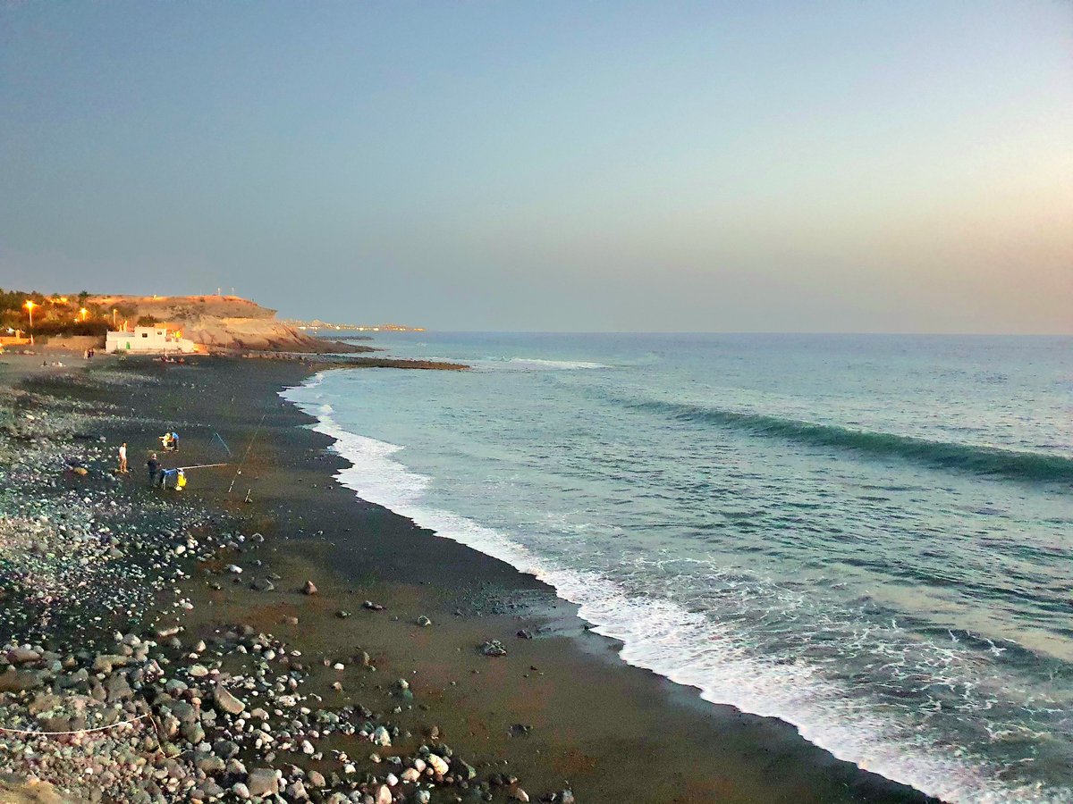 volcanic sand beach in Southern Tenerife 
🏖🏖🏖🏖🏖🏖🏖🏖🏖🏖🏖🏖🏖
#Tenerife #Canarias #holidays #holidayvibe #picoftheday #photooftheday #photography #nature #NaturePhotography #beach #beachvibes #beachlife