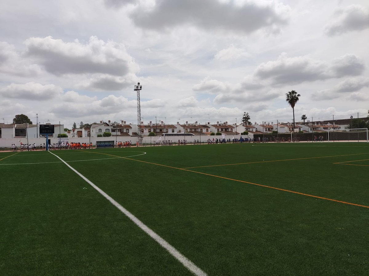 CLAUSURADAS CON ÉXITO LAS OLIMPIADAS ESCOLARES

➡ Los concejales Iván Hernández y Manoli Domínguez han clausurado las Olimpiadas Escolares, que se han celebrado con éxito en las instalaciones deportivas del municipio.