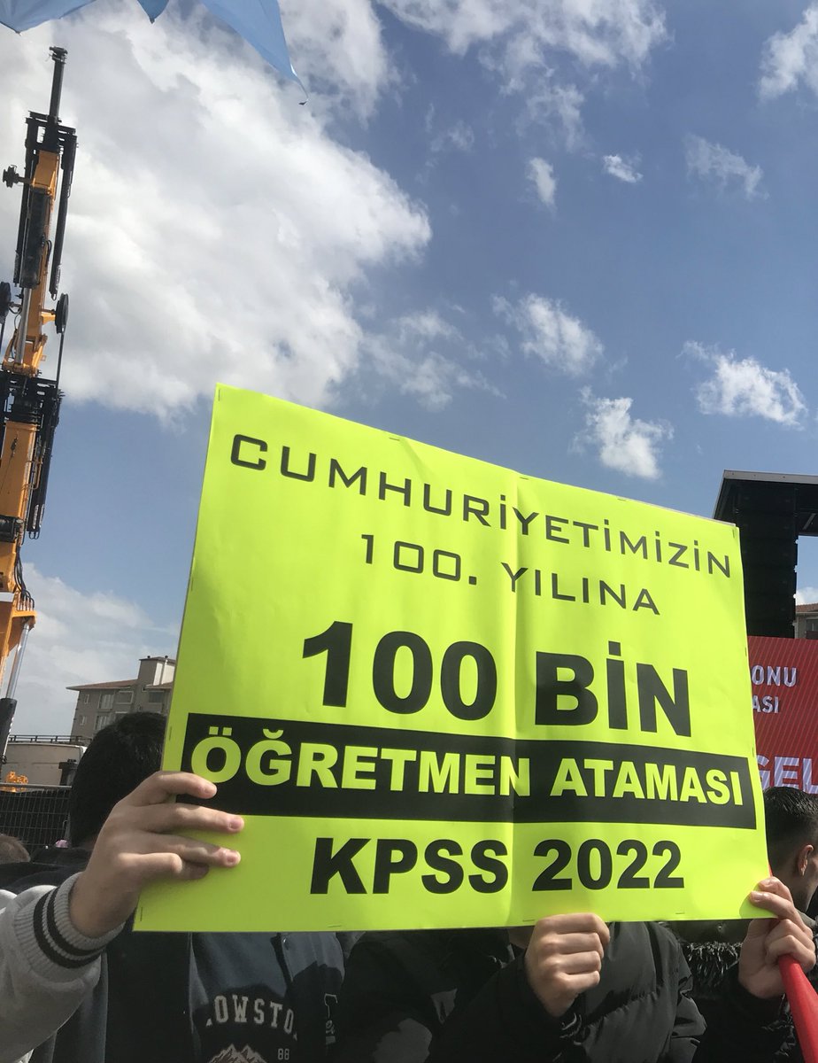 kns_ibrhm's tweet photo. Cumhuriyetimizin 100. yılında 100 BİN ATAMA yapılacağını bekliyorken 45 bin atama ile hepimiz hayal kırıklığına uğradık.
İlave 55 bin atama hakkımız. Hakkımızı istiyoruz.
@RTErdogan
@tcmeb
@tcbestepe
#ÖğretmenEk55BiniBekliyor https://t.co/R6iQTNMnsY