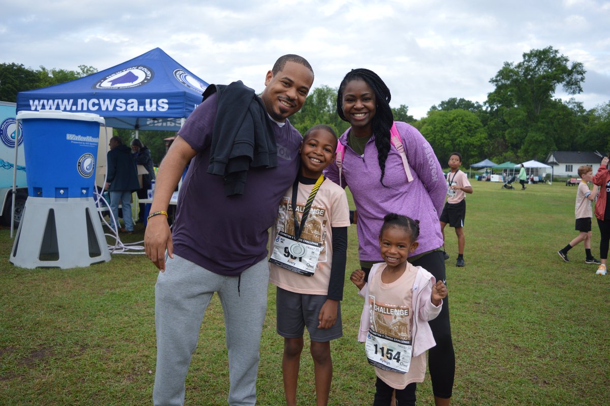 covnews's tweet photo. A fantastic turnout for a fantastic day for a run/walk/jog/stroll at the 22nd annual #CheeriosChallenge today with the Covington #YMCA. Over 1,100 runners today. Largest post-pandemic crowd! https://t.co/gZ8HLgygWc