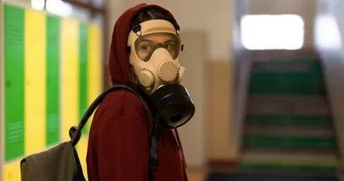 Limportant_fr's tweet photo. Attaques chimiques en Iran: 13 000 écolières victimes de nausées, évanouissements, maux de tête, toux, difficultés respiratoires et palpitations https://t.co/PQpXQASqK5 #Iran https://t.co/NeHee62ptI